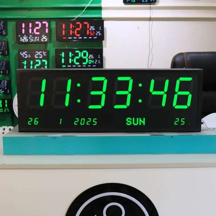 Большие электронные настенные часы с пультом 75×26