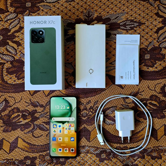 Продам смартфон Honor