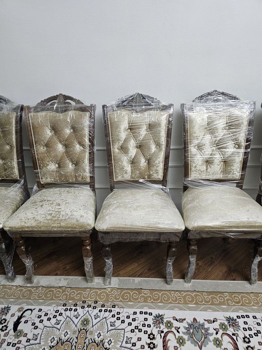 Стулья для гостиной