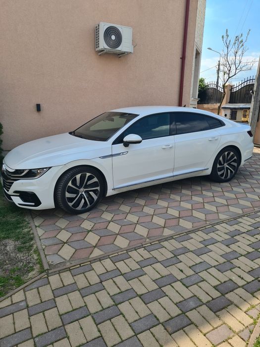 Vând Volkswagen Arteon