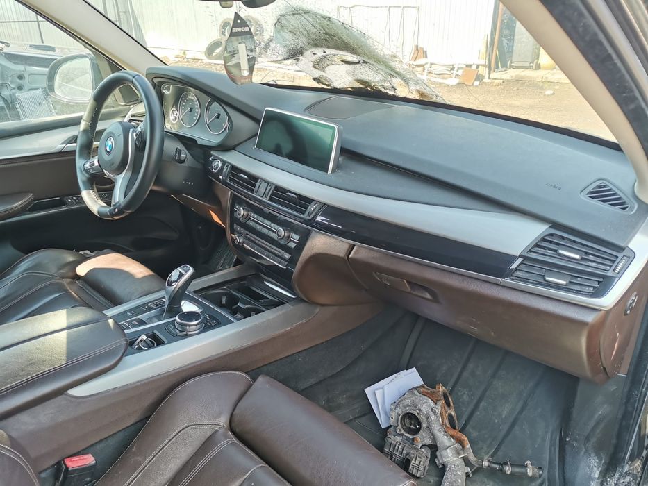 Dezmembrez BMW x5 f15 2014 3.0d 313cp euro6
