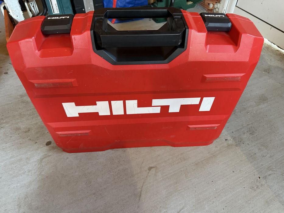 Hilti Tool case Battery charger (куфар за батерии и зарядно)