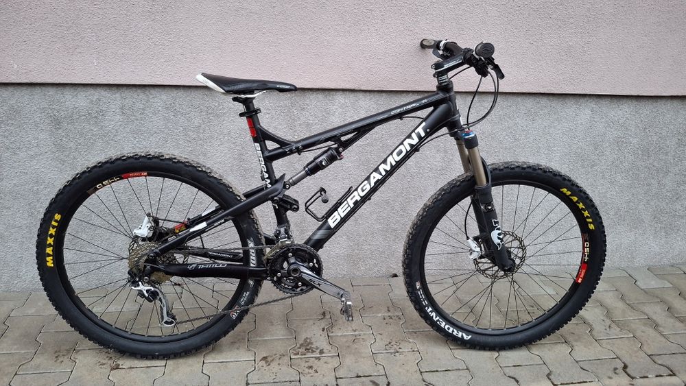Bicicleta full suspension Bergamont