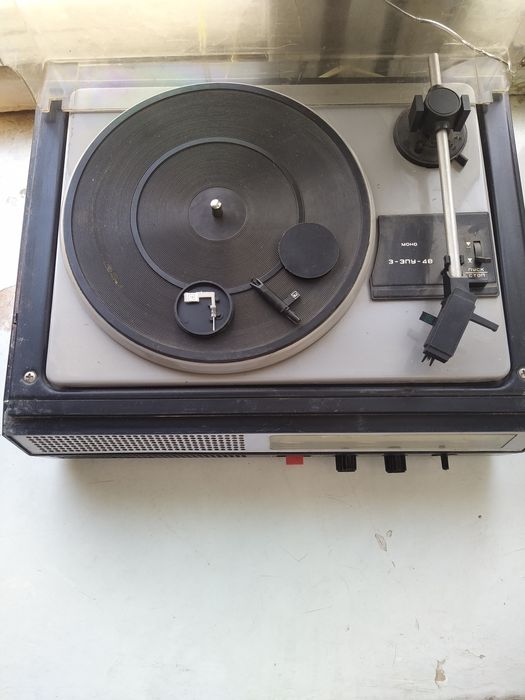 Продам проигрыватель Серенада P3-30В