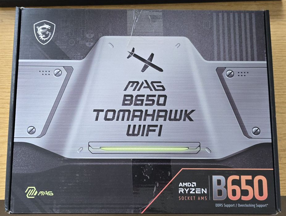 Дънна платка MSI B650 Tomahawk AMD AM5, Wi-Fi