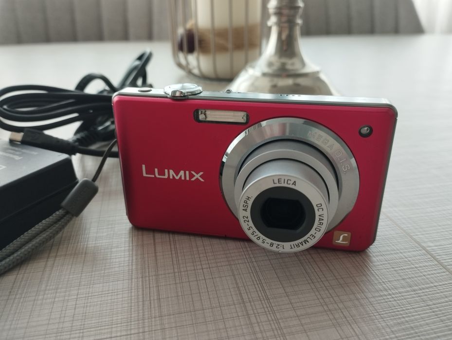 Фотоапарат Panasonic Lumix DMC -FS6