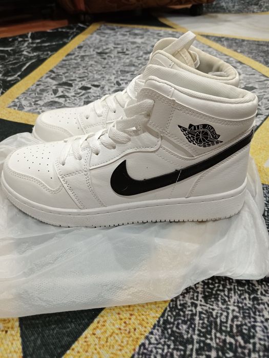 Джорданы   белые