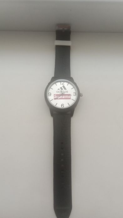 Продам часы для подростка