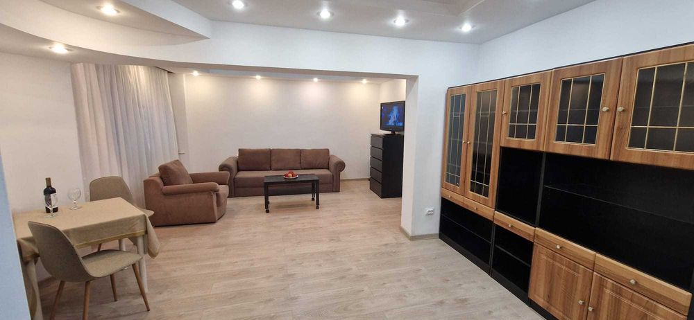 Proprietar inchiriez apartament