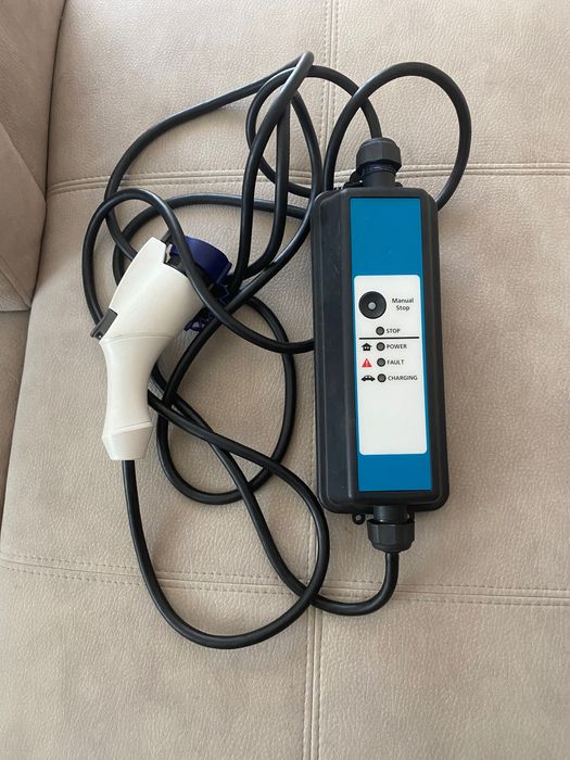 Încărcător Mitsubishi outlander nou