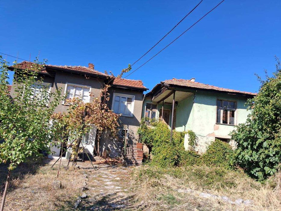 Продавам парцел в град Пещера