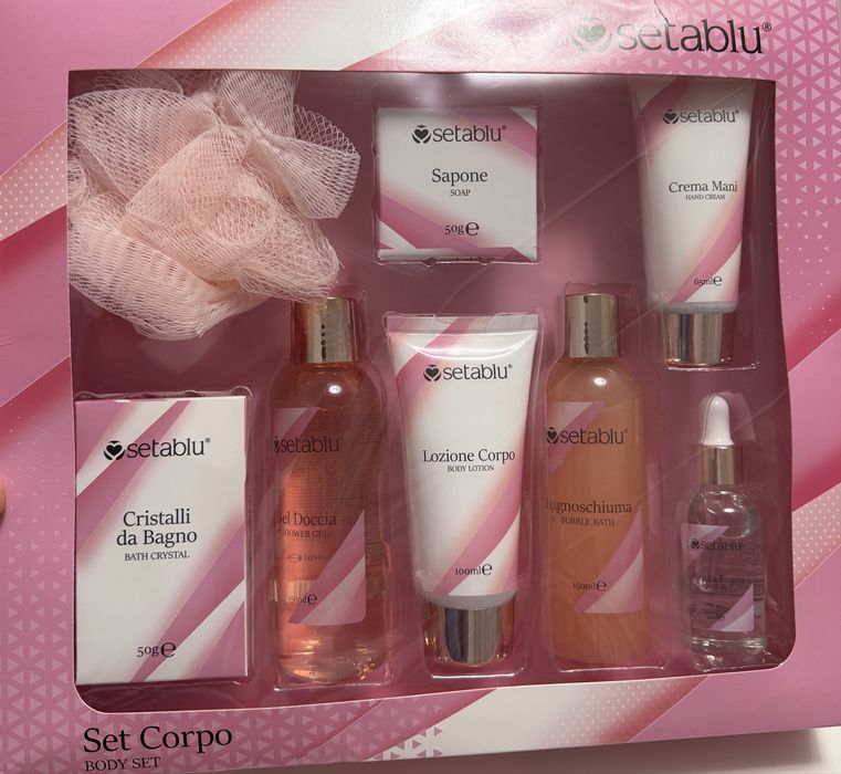 Set produse cosmetice Setablu, nou, sigilat