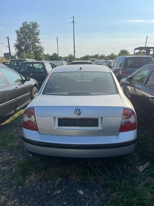 Dezmembrez VW Volkswagen Passat B5.5 berlina gri argintiu 1,9 TDI 2002