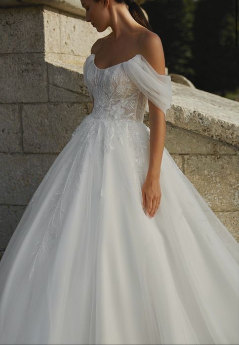 Rochie de mireasă mărimea 42 – cu corset și trenă detașabila