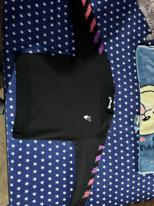 Vând off white plus adidași preț detalii in privat