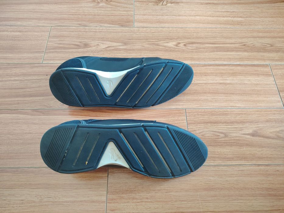 Adidași Lacoste mărimea 43