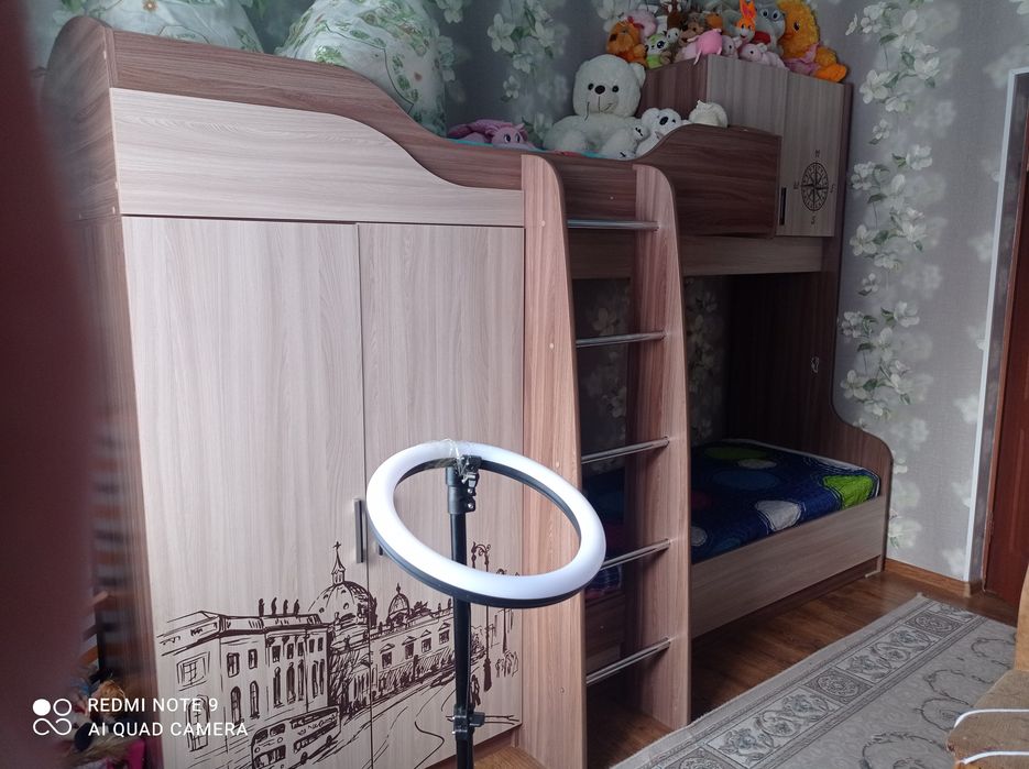 Детская двухъярусная кровать