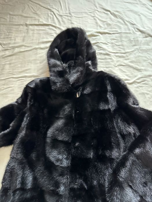Продам шубу женскую