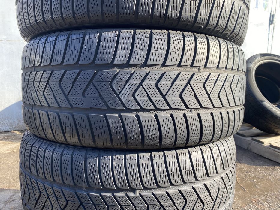 Шинв 255/55/18 комплект бу пирелли