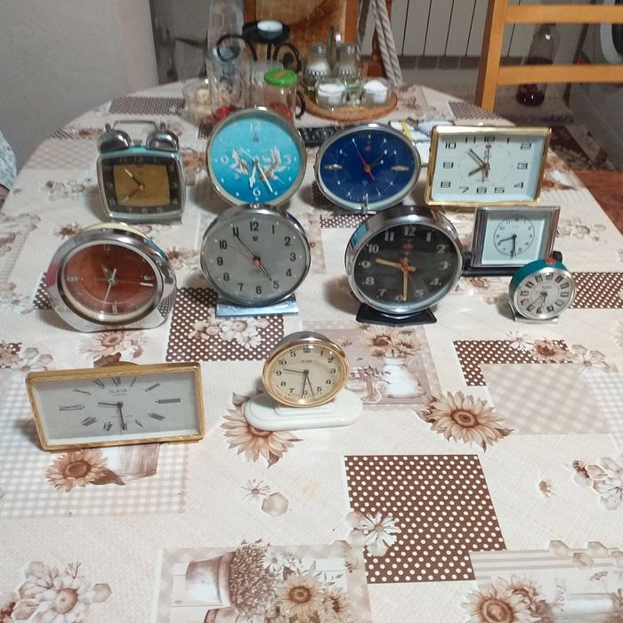 Стари Руски и Китайски часовници