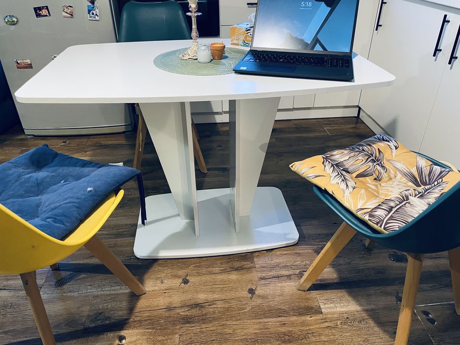 ~|~ Masă + Scaune + Balansoar ~|~