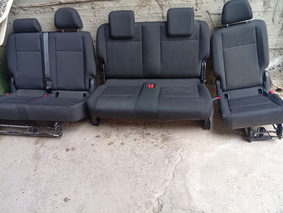 Сидения сотилади.