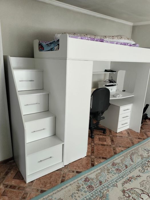 Кровать-чердак со шкафом и рабочей зоной — 70 000 ₸