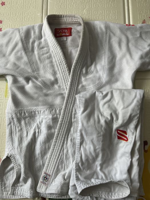 Продам кимоно сакура