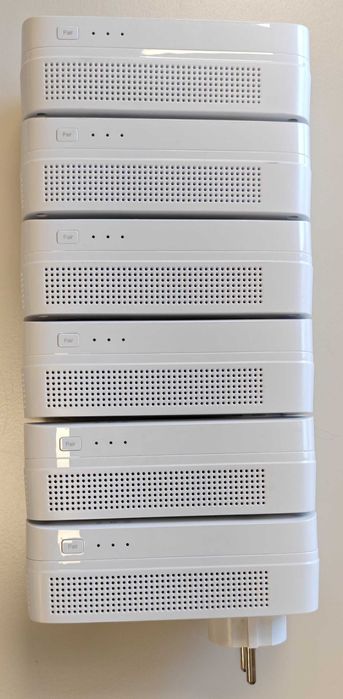 Продавам TP-Link Powerline TL-PA9020P 2 бр.