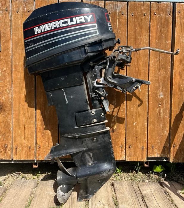 MERCURY 25 кс 2Т къс бутуш