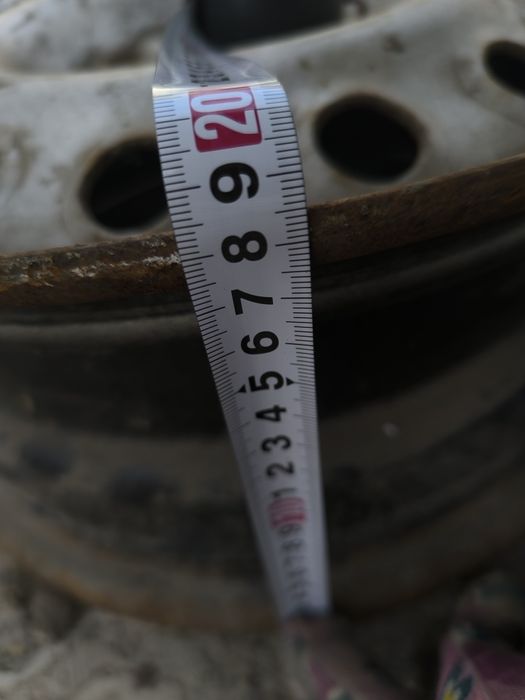 Продам диски 4 шт (15)