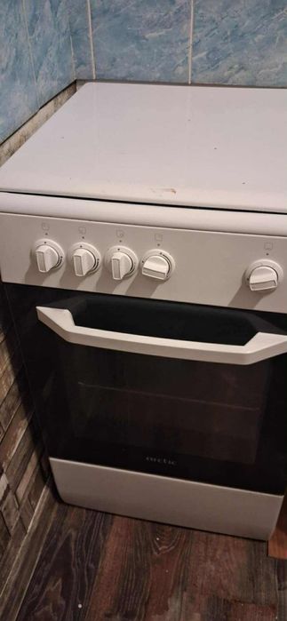 Aragaz pe gaz cu 4 ochiuri