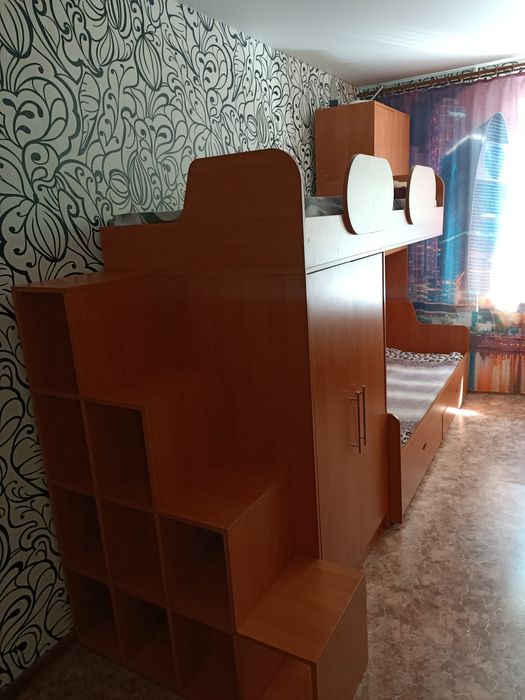 Кровать двухъярусная детская.