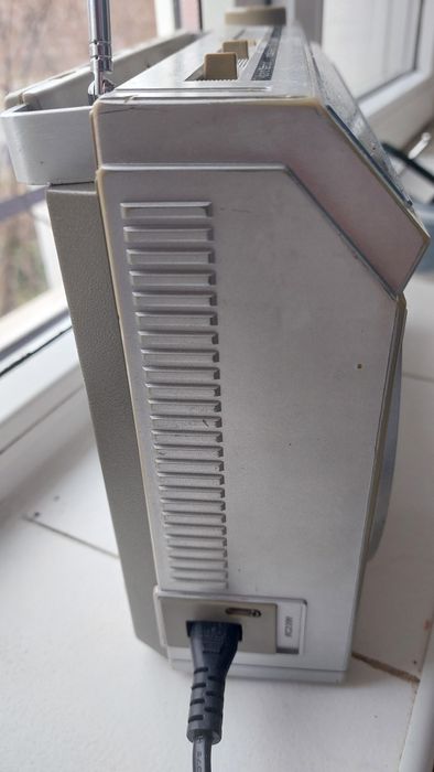 radiocasetofon sharp GF-1740