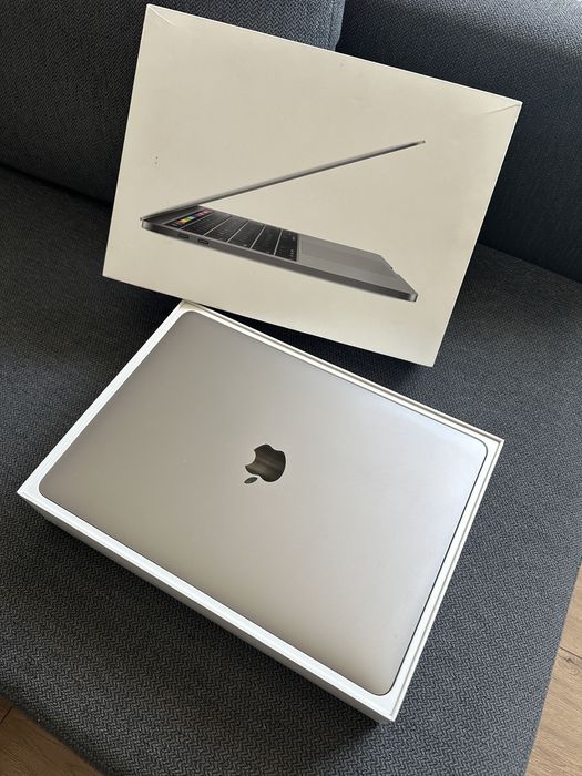 MacBook Pro 13” 2020 / i5 / 16GB / 512GB SSD / Touch Bar – перфектен