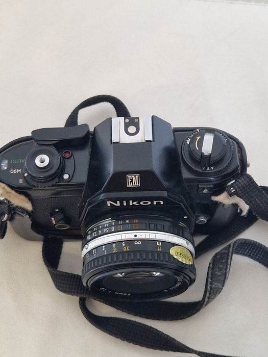 NIKON-EM тяло и два броя обективи и филтър