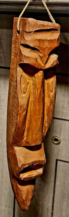 Дървена Маска Ръчноправена