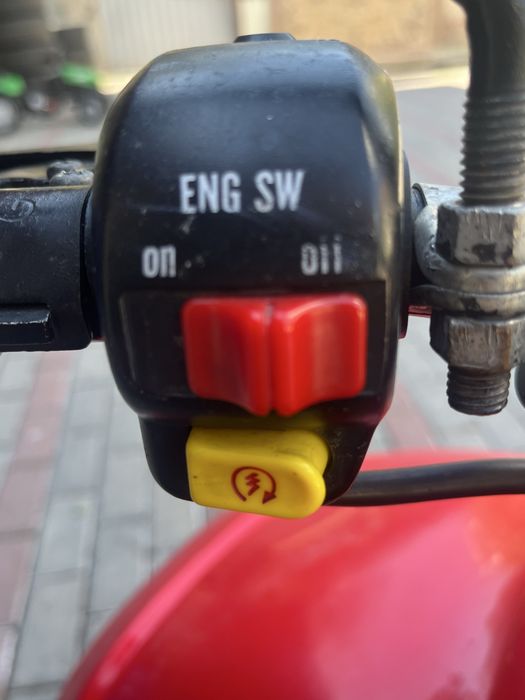 vînd atv de 110 mai multe detal la telefon