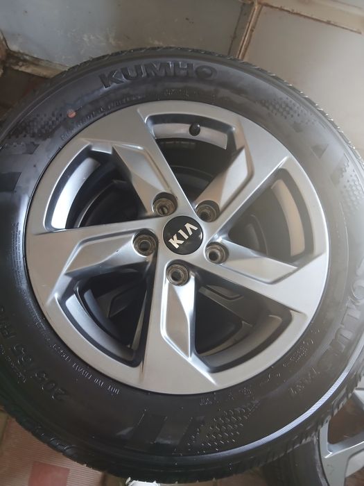 Kia k5 koreyski diska kumho shinalar bn r16 205ga 65