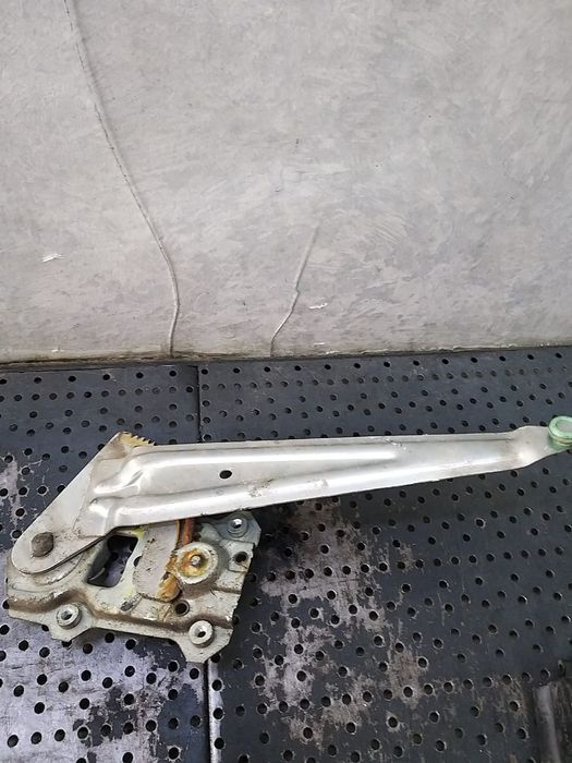 Macara manuala dreapta spate suzuki swift 2008