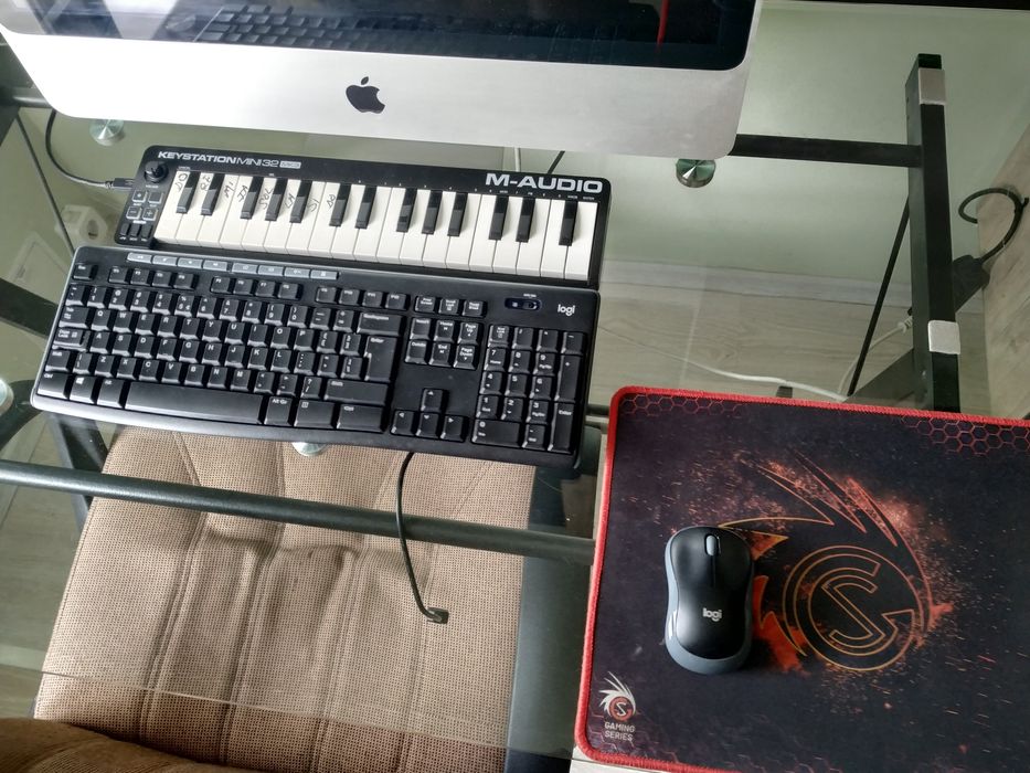 Apple iMac 24" (Core2Duo 3Ghz, 8GB DDR3, SSD 120GB + HDD 250GB)