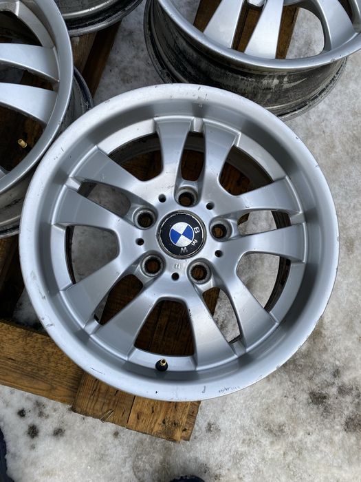 Диски р16 на БМВ ( оригинал )