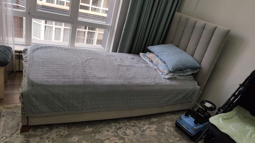 Продам кровать односпальная!