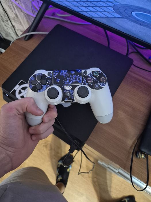 Playstation 4slim