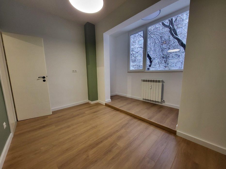 Продава се Тристаен апартамент в София, НПЗ Средец - 56 кв.м за 2159 €/кв.м - Снимка #3