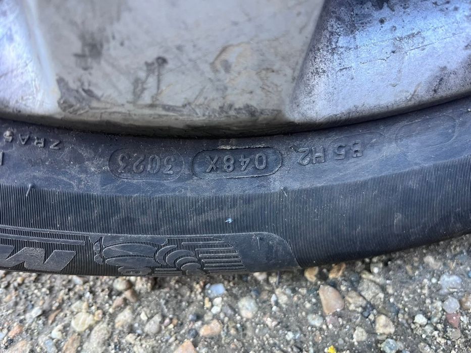 Джанти+зимни гуми 235/65/17 Touareg