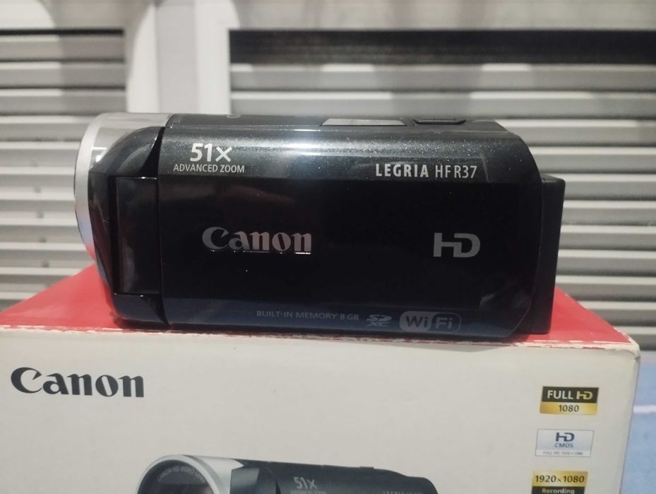 Canon legria HF R37