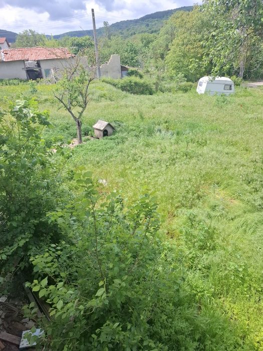 Парцел с право на строеж в с. Лозево