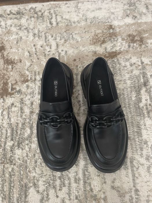 Продам туфли женские