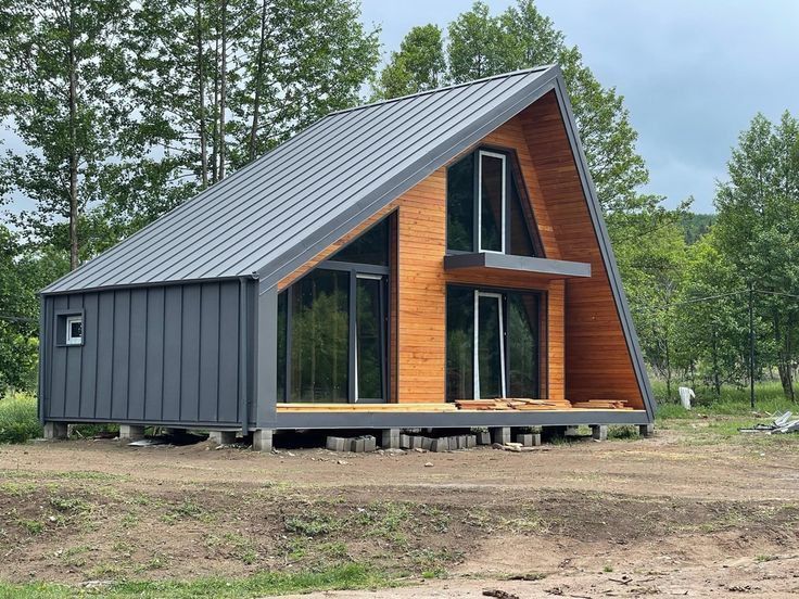 Construim cabane din lemn (acceptam variante auto)